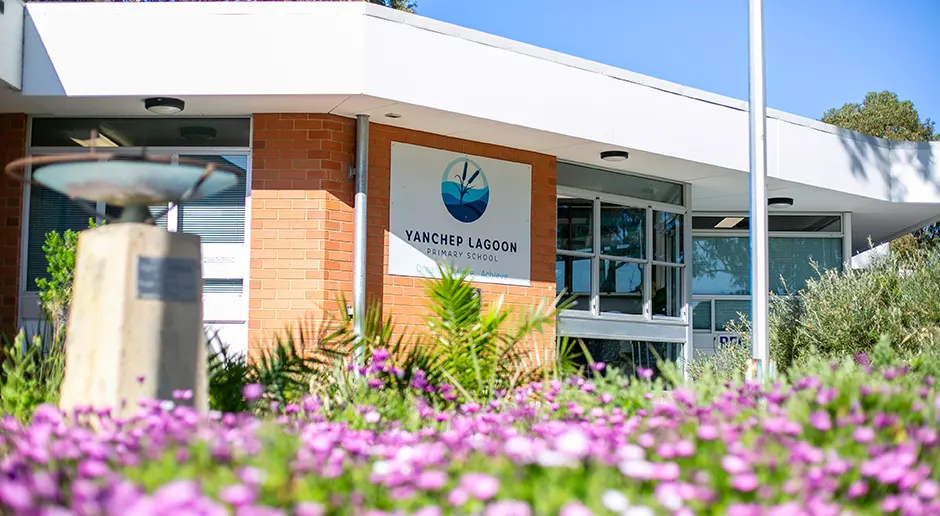 YANCHEP LAGOON PRIMARY SCHOOL